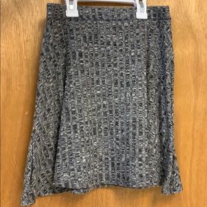 Grey slightly ribbed short skirt